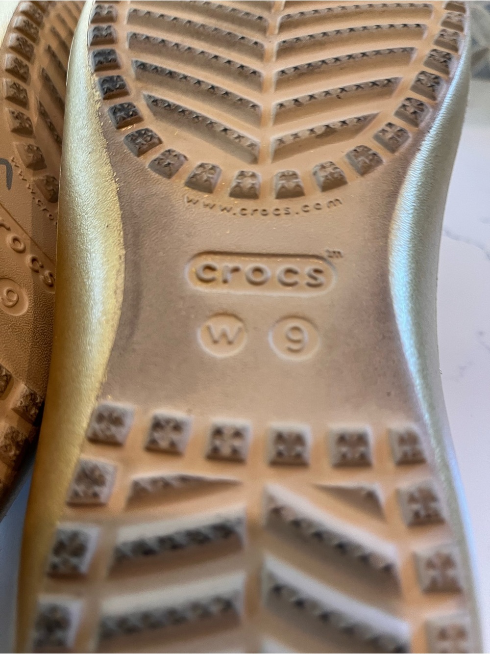 CROCS Kadee II Metallic Gold Double-Strap Strappy Slide Sandals Women's Size 9 - Picture 11 of 12